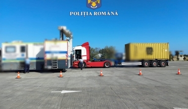 Transporturile containerizate desfăşurate prin porturile Constanţa şi Constanţa Sud – Agigea au fost controlate de poliţişti / Au fost date amenzi de peste 23.000 lei 