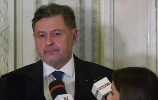 Rafila: Nu trebuie să avem o lege a malpraxisului care să pună în funcţiune un mecanism care să înrobească financiar medicii. Dreptul de liberă practică al medicilor e sfânt, nu trebuie condiţionat de plata unor sume mari către societăţile de asigurări
