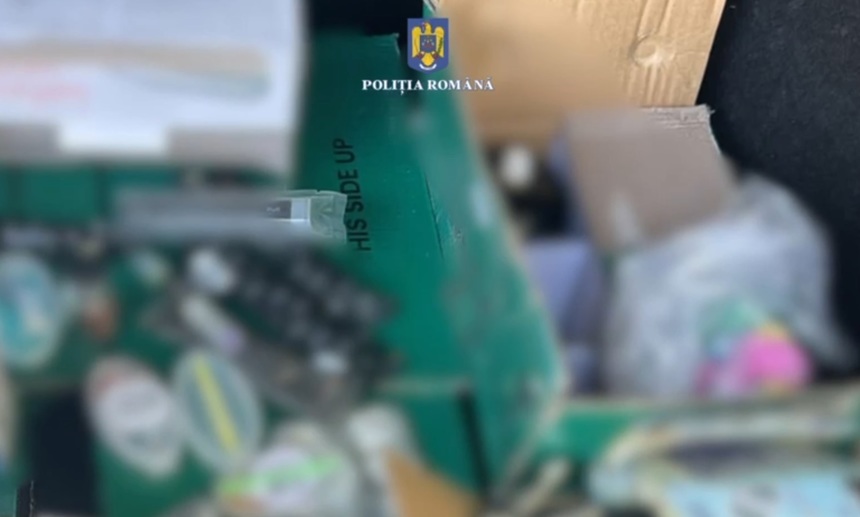 Poliţiştii au descoperit, lângă un club din Capitală, şase tineri sub influenţa drogurilor / În maşină aveau 80 de tuburi cu „funny gas”, mai multe pastile şi 14 ţigarete vape cu droguri VIDEO