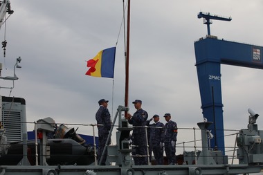 Un vânător de mine care a aparţinut Marinei Regale Britanice a intrat în serviciul Forţelor Navale Române