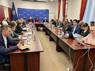 Ministrul Muncii, întâlnire cu sindicatele din administraţia publică locală: Prin noua lege a salarizării ne dorim o reierarhizare care să aducă echitate. De asemenea ne dorim să avem o formulă care să aducă performanţă în sectorul bugetar