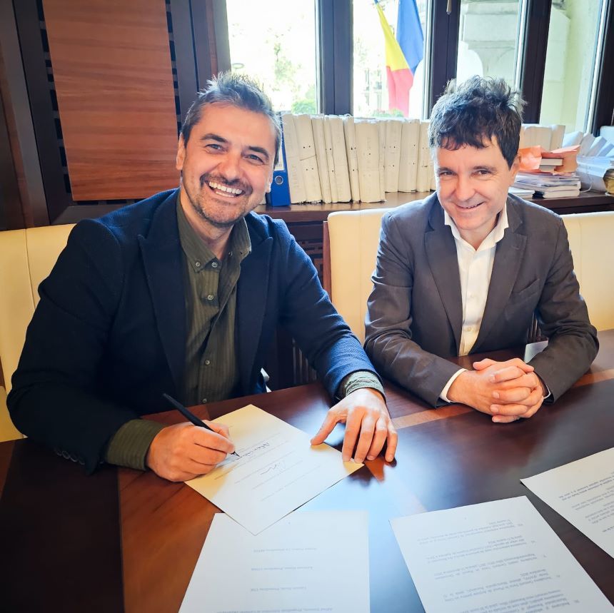 Nicuşor Dan şi alpinistul Alex Găvan au semnat un memorandum pentru Aer Curat, prin crearea Centurii Verzi Bucureşti – Ilfov  / Invitaţie şi apel la semnare pentru ceilalţi decidenţi politici şi executivi relevanţi - FOTO
