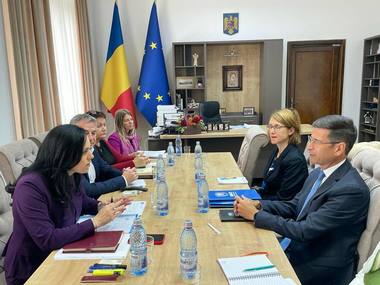 Ministra Muncii, discuţii cu reprezentantul în România al Înaltului Comisariat ONU pentru Refugiaţi despre cursuri de limba română pentru refugiaţii din Ucraina / 19.000 de refugiaţi din Ucraina înregistraţi ca fiind în căutarea unui loc de muncă