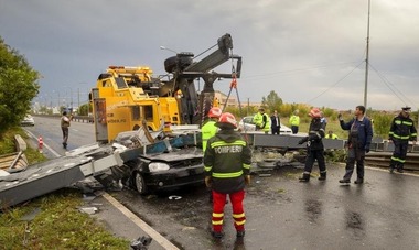 UPDATE - Trei funcţionari din Primăria Timişoara care au fost condamnaţi la închisoare cu suspendare în cazul porţii de la intrarea în oraş care a omorât un tânăr, eliberaţi din funcţie/ Fritz: Responsabilii morali încă nu şi-au cerut scuze