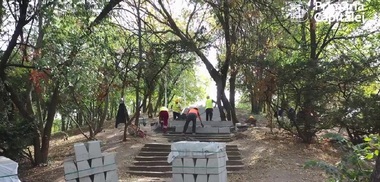 Nicuşor Dan: Scările şi aleile din Parcul Tineretului sunt refăcute şi modernizate. Au fost refăcute şi pantele pentru preluarea apelor pluviale către spaţiile verzi - VIDEO