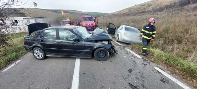 Cluj: Cinci persoane, rănite într-un accident rutier provocat de un şofer care a făcut o depăşire neregulamentară 