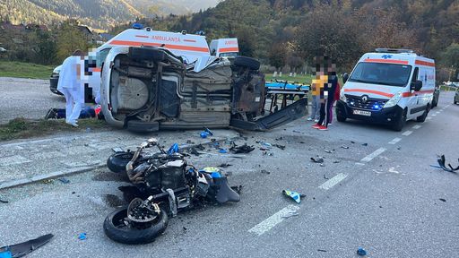 Neamţ: Două persoane au murit într-un accident rutier în care au fost implicate o maşină şi o motocicletă 
