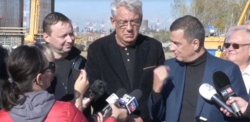 UPDATE - Ministrul Transporturilor, Sorin Grindeanu, spune că se va circula şi noaptea pe Podul de la Brăila, atât timp cât constructorul nu demolează macaralele / Podul este solid şi nu prezintă riscuri