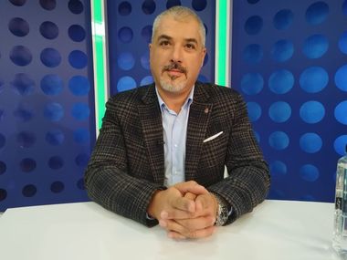 Medicul Lucian Dorobanţu: Există cutuma în lumea medicală - ”Domnule, pacientul nu înţelege”. Fals. Pacientul, indiferent de nivelul de educaţie, trebuie să înţeleagă riscurile şi beneficiile unei intervenţii / Pacienţiisunt  din ce în ce mai tineri
