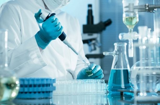 Probe biologice de laborator, transportate prin intermediul dronelor / Transporturile au loc între Oradea şi Arad, pe o distanţă de 120 de kilometri, fiind cel mai lung traseu cu drona pentru probe medicale, din Europa 
