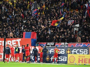 După Clubul Rapid, şi Partida Romilor anunţă că a depus plângere penală împotriva fanilor FCSB pentru mesajele cu caracter rasist afişate la partida cu Rapid / A depus plângeri şi la Consiliul Naţional pentru Combaterea Discriminării, la FRF şi la LPF


