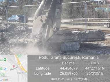 Firma care face lucrările de renovare la Podul Grant, amendată cu 15.000 de lei de Garda de Mediu. Comisarii au constatat „nori de praf” rezultaţi în urma mărunţirii şi frezării materialului scos de pe linia de tramvai - FOTO
