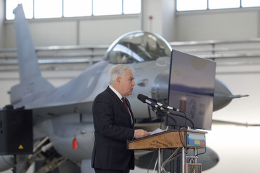 Tîlvăr: Centrul European de Instruire F-16 din România, rol vital în pregătirea piloţilor noştri pentru operarea aeronavelor care vor intra în dotarea Forţelor Aeriene, precum şi pentru piloţii din aviaţii aliate şi partenere, inclusiv din Ucraina - FOTO