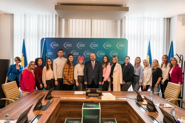 Preşedintele Curţii de Conturi, după întâlnirea cu studenţi aflaţi în practică în cadrul instituţiei: Sperăm să-i atragem să rămână în România şi să devină parte a echipei noastre - FOTO