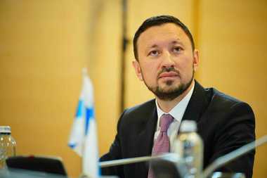 Ministrul Mediului, Mircea Fechet, anunţă deschiderea, miercuri, a unei noi sesiuni a programului „Casa Verde Fotovoltaice”