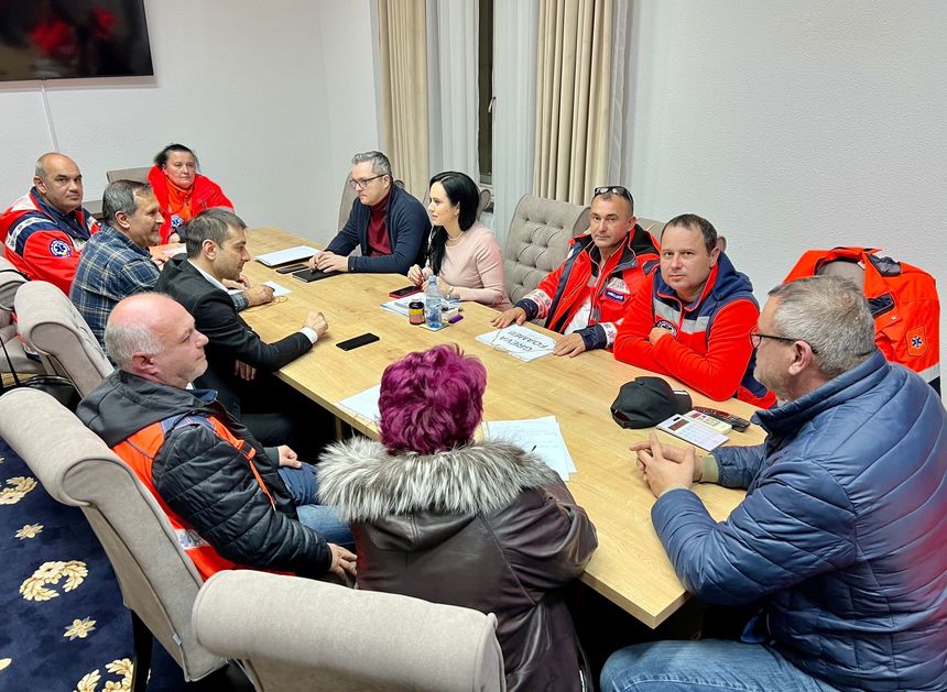 Gabriel Zetea (PSD) anunţă că reprezentanţi ai angajaţilor de la Ambulanţă s-au întâlnit cu premierul Ciolacu şi cu ministrul Muncii: În urma dialogului constructiv, ambulanţierii au decis să renunţe la greva foamei
