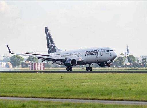 Sindicatul Unit TAROM: Dacă TAROM nu va fi exceptată de la legea privind măsurile fiscal-bugetare, atunci nu vom mai ridica avioanele de la sol, din 1 decembrie