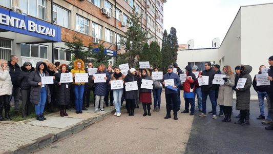 Buzău - Protest spontan al personalului TESA de la  Spitalul Judeţean de Urgenţă / Care sunt revendicările angajaţilor - FOTO