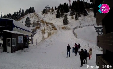 Instalaţiile de transport pe cablu din Sinaia urcă doar până la Cota 1400. Gondola care urcă la Cota 2000 din Bucegi, oprită din cauza vântului puternic