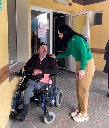 Ministrul Muncii, de Ziua Internaţională a Persoanelor cu Dizabilităţi: Ne exprimăm solidaritatea şi respectul pentru aceşti oameni care, prin tărie de caracter şi putere de luptă, ne oferă tuturor lecţii valoroase de viaţă.