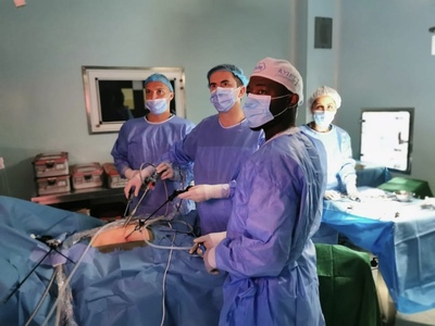 Adolescentă diagnosticată cu o boală extrem de rară şi operată cu succes la Spitalul Clinic Judeţean de Urgenţă Bihor