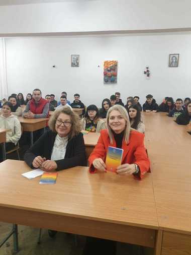 Alina Gorghiu: Astăzi este ziua Constituţiei şi este normal să vorbim în această perioadă mai mult despre drepturile şi libertăţile cetăţenilor / Facem tot ce putem pentru a promova educaţia juridică pentru tineri. Nu este un moft, este o necesitate