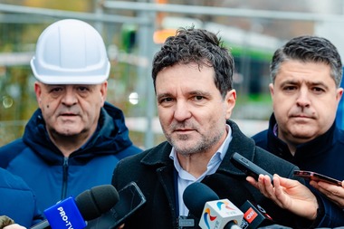 Nicuşor Dan: Au fost înlocuiţi 2,5 km de conductă magistrală pe Bulevardul Timişoara, tronson care nu a fost niciodată modernizat din 1970 când a fost pus în funcţiune