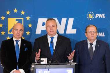 Ciucă, despre decizia CEDO referitoare la parteneriatul civil între persoane de acelaşi sex: PNL va susţine în continuare familia, familia tradiţională, credinţa în Dumnezeu şi patriotismul