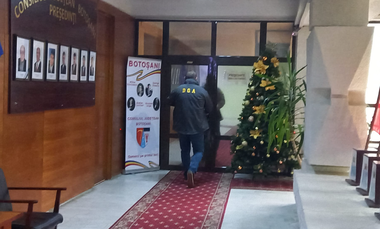 UPDATE- Percheziţii DNA la 92 de adrese din Botoşani şi Iaşi într-un dosar vizând fapte de corupţie comise în contextul fraudării unor concursuri la un spital/ Descinderi, şi la CJ Botoşani şi PSD Botoşani/ Reacţia Doinei Fedorovici - VIDEO