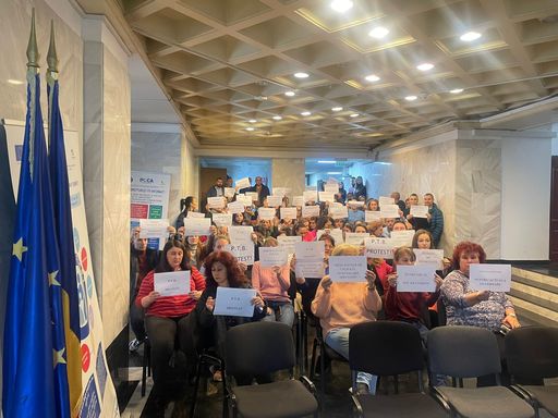 Sindicatul Grefei Judiciare Dicasterial anunţă suspendarea activităţii la instanţele şi parchetele din ţară, inclusiv a şedinţelor de judecată, joi, pentru că nu au fost soluţionate revendicările salariale