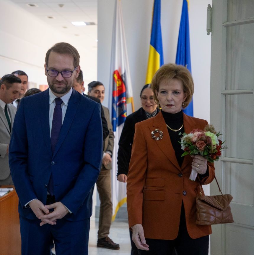 Majestatea Sa Margareta, Custodele Coroanei române, în vizită la Primăria Timişoara/ Casa Regală a României a transmis că este angajată într-un amplu program diplomatic vare vizează promovarea valorilor ţării noastre - FOTO
