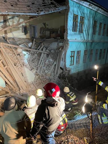 Tragedia de la Odorheiu Secuiesc - Aproape o sută de elevi erau cazaţi la internatul Liceului ”Tamasi Aron”/ ISJ Harghita: Am primit informaţia că la ora 17:00 trebuiau să se întâlnească la internat