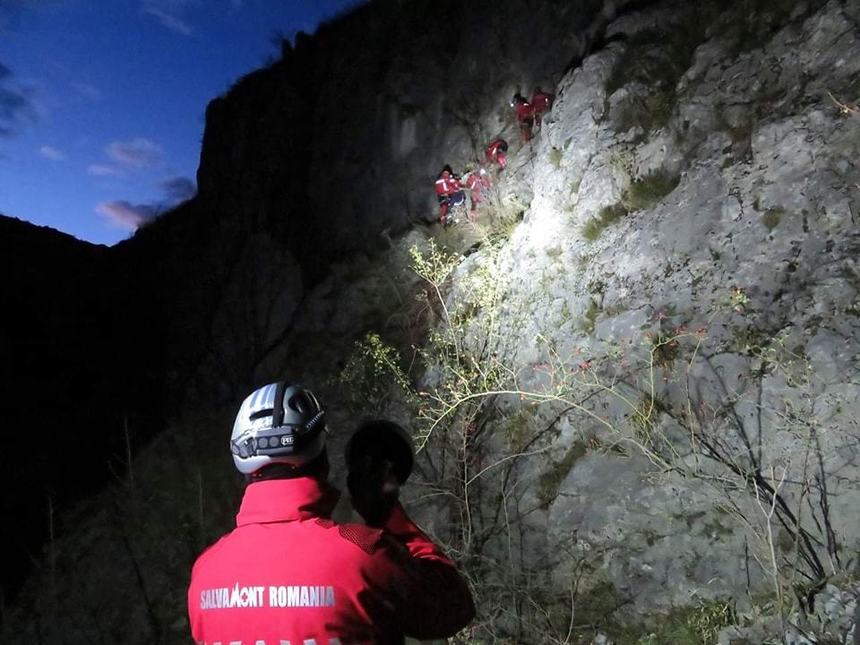 Dispeceratul Naţional Salvamont - 24 de persoane au fost recuperate de pe munte şi predate Serviciului de Ambulanţă sau SMURD pentru transport la spital, în ultimele 24 de ore