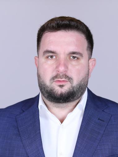 Un deputat PSD a depus un proiect prin care cimitirele din proprietatea publică pot fi date în folosinţă gratuiră cultelor religioase sau bisericilor, dacă sunt folosite doar de membrii cultului religios 