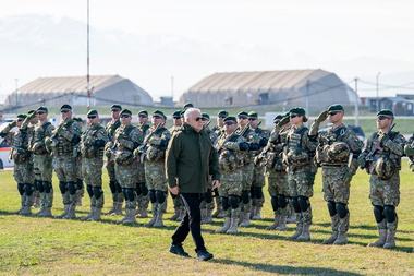 Angel Tîlvăr anunţă că state precum Slovenia, Italia şi Spania vor trimite militari în România
