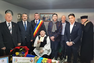 Unul dintre ultimii veterani de război din judeţul Alba, înmormântat miercuri, cu onoruri militare
