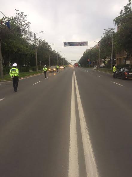 Galaţi: O femeie a murit, după ce a fost lovită de un autocamion pe DN 25 / Traficul rutier este oprit pe ambele sensuri de mers