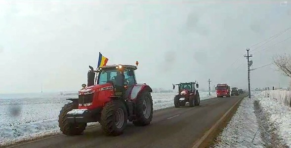 Protest al agricultorilor şi transportatorilor şi în judeţul Timiş/ Ei nu vor porni spre Bucureşti, dar rămân pe şoselele din apropierea Timişoarei - VIDEO