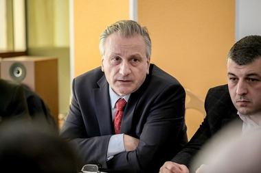 Şeful interimar al Companiei Naţionale de Investiţii Rutiere reclamă întârzieri privind aprobarea documentaţiilor de către CNAIR pentru A8: Este o mare bătaie de joc ce se întâmplă