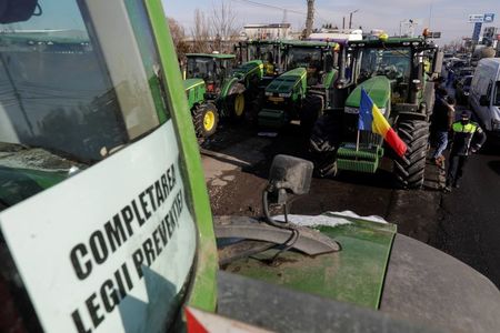 Proteste ale fermierilor şi transportatorilor - Şeful Poliţiei Române afirmă că se incită la violenţă pe grupurile de socializare / 24 de dosare penale deschise / Ce răspunde sindicaliştilor Europol / Proteste în 27 de judeţe


