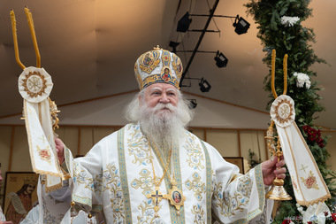 Iaşi: Arhiepiscopul Sucevei şi Rădăuţilor, ÎPS Calinic, a fost operat, fiindu-i montat un stimulator cardiac. Înaltul prelat este în afara oricărui pericol
