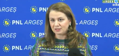 Ligia Deca: Eu cred că în acest an vom rezolva problema şcolilor cu grup sanitar în curte / Avem alocate fonduri în bugetul Ministerului Educaţiei de aproximativ 30 de milioane de lei