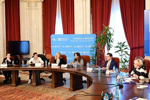 Natalia Intotero: Într-o lume în continuă schimbare este esenţial ca tinerii să aibă ocazia de a se implica activ în comunitatea lor / Cred în tineri şi susţin toate iniţiativele care îi încurajează să se implice în deciziile care îi privesc