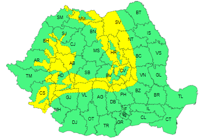 Intensificări ale vântului, precipitaţii mixte şi polei, în zonele joase, şi ninsori la munte, până vineri dimineaţă/ Cod galben de viscol, la altitudini de peste 1.700 de metri