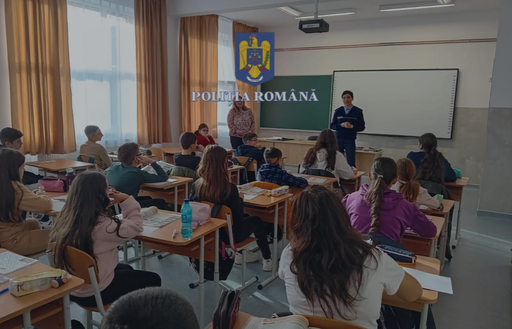 IGPR - Poliţiştii au intervenit în perioada 19 - 25 ianuarie la 112 evenimente sesizate în incinta sau zona adiacentă şcolilor. Nouă amenzi după verificarea modului de asigurare cu pază în unităţile de învăţământ