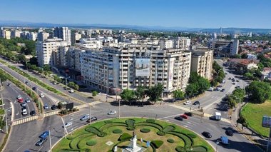UPDATE - Documente şi un computer, ridicate de procurori de la Primăria Ploieşti, într-un dosar în care un dezvoltator imobiliar este suspectat că a ridicat ilegal un etaj în plus la un bloc/ Precizările procurorilor