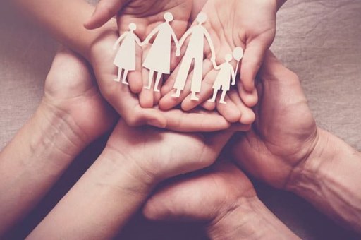 Ministerul Familiei: Reţeaua naţională de asistenţă maternală are nevoie de reevaluare / Condiţionalităţi privind vârsta şi nivelul de educaţie / Certificat de integritate, odată la doi ani / Număr maxim de copii la fiecare asistent