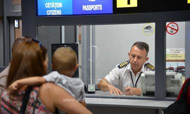 Bogdan Despescu, despre măsurile după intrarea în Schengen cu spaţiul aerian şi cel maritim: Personalul care acţionează în zona aeroporturilor şi porturilor va fi suplimentat/ Vor acţiona echipaje canine pentru detecţia drogurilor