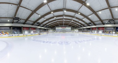 Fundaţia Ion Ţiriac a anunţat Primăria Braşov că retrage oferta de a construi gratuit un patinoar în oraş, în urma amânării unei decizii din partea Consiliului Local/ Primarul Allen Coliban reclamă un act de ”sabotaj” din partea unora dintre consilieri