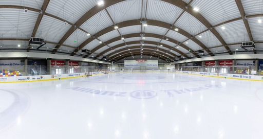 Fundaţia Ion Ţiriac a anunţat Primăria Braşov că retrage oferta de a construi gratuit un patinoar în oraş, în urma amânării unei decizii din partea Consiliului Local/ Primarul Allen Coliban reclamă un act de ”sabotaj” din partea unora dintre consilieri